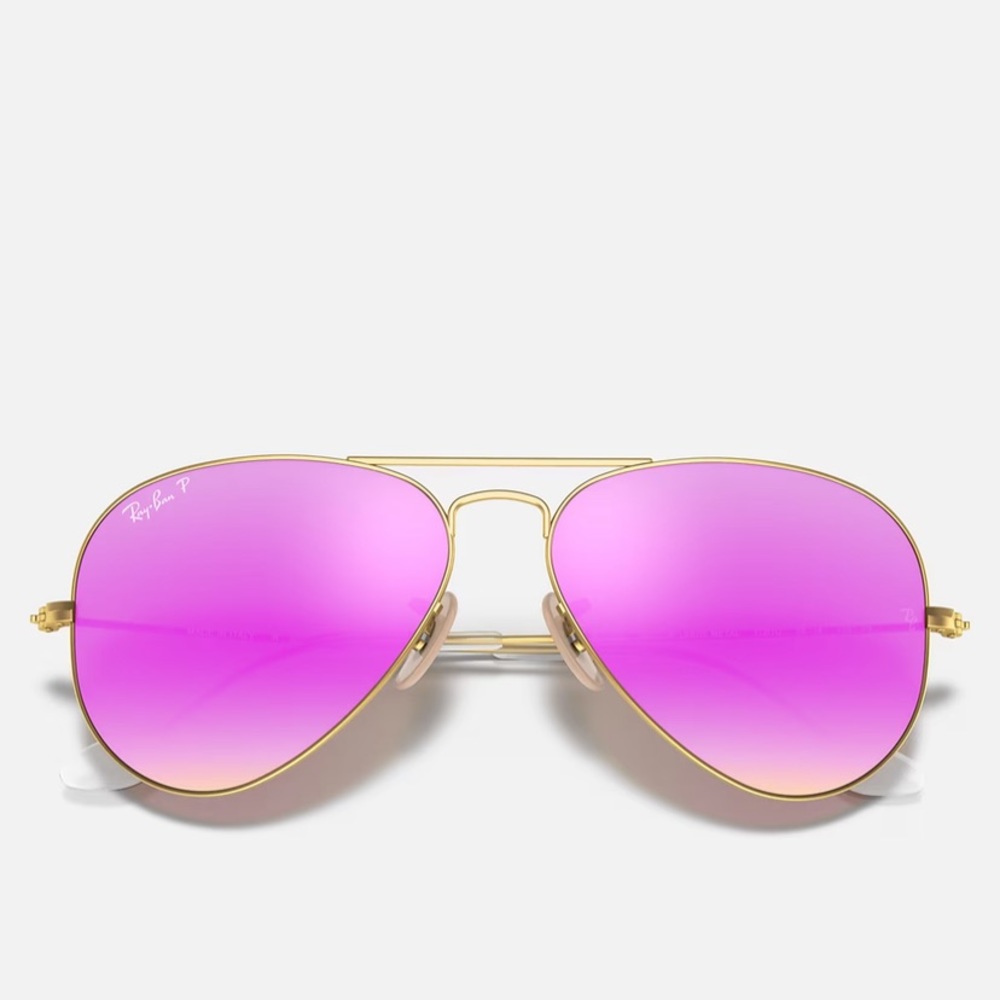 Super cute pink aviator flash lenses. Only worn a few times.